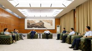 江蘇新越集團與高遠路業集團座談交流